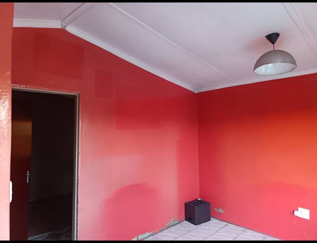3 BEDROOM FREEHOLD FOR SALE IN MXOLISI PHETANI